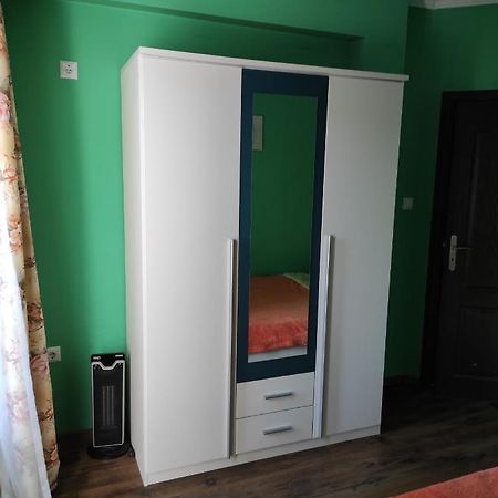 Apartment Natalia Бургас Экстерьер фото